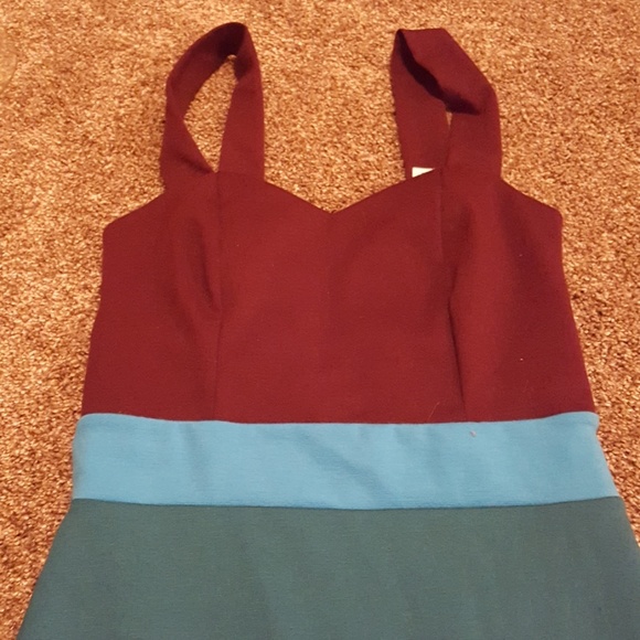 Colorblock dress - Picture 2 of 3